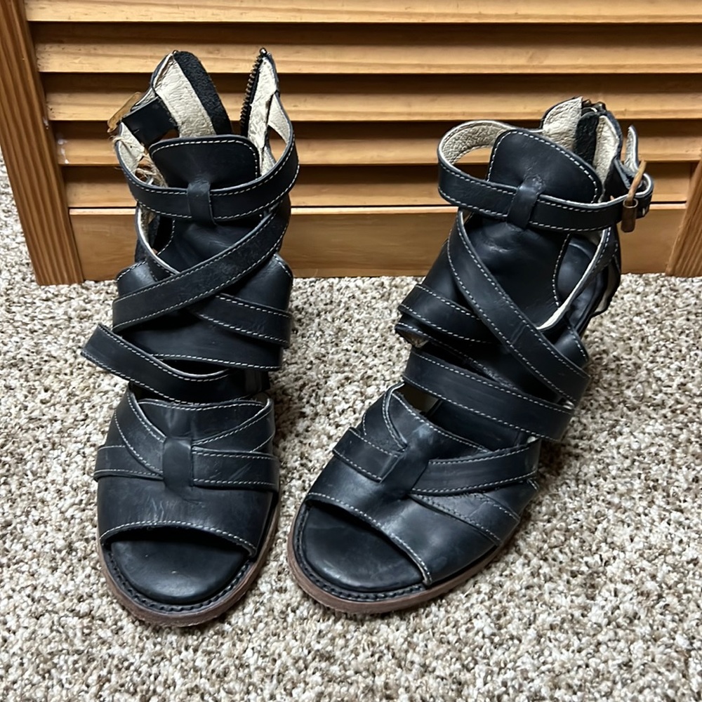 Womens freebird sandal